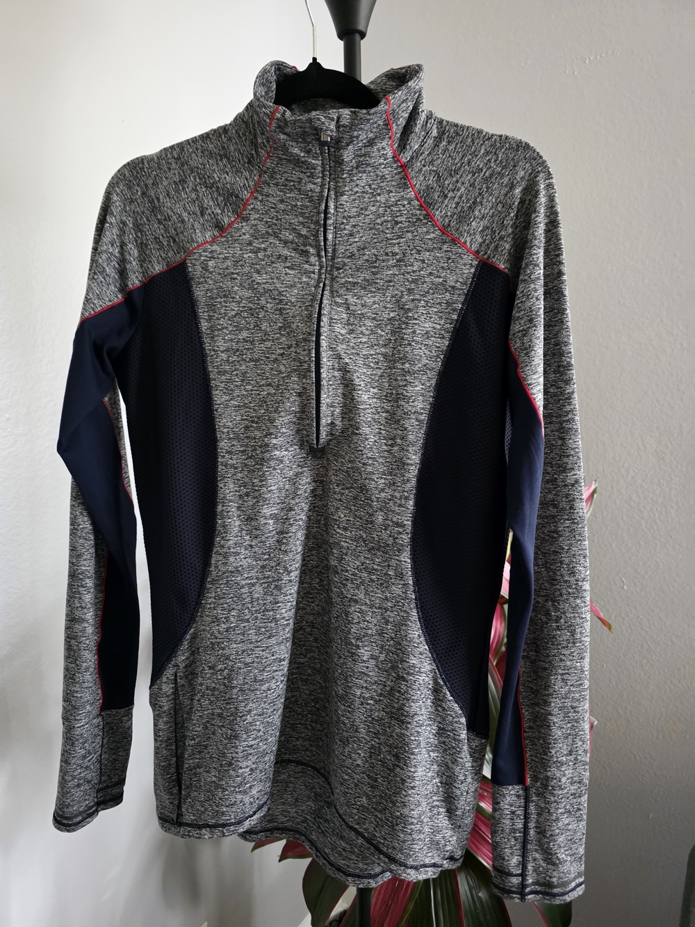 Athleta Running Wild Half Zip Pullover Gray Blue Red S - Picture 3 of 7